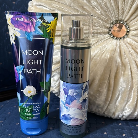 Bath & Body Works Other - BATH & BODY WORKS SET. . . MOON LIGHT PATH SCENT